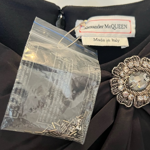 McQueen Crystal Bow Dress - Picture 7 of 12